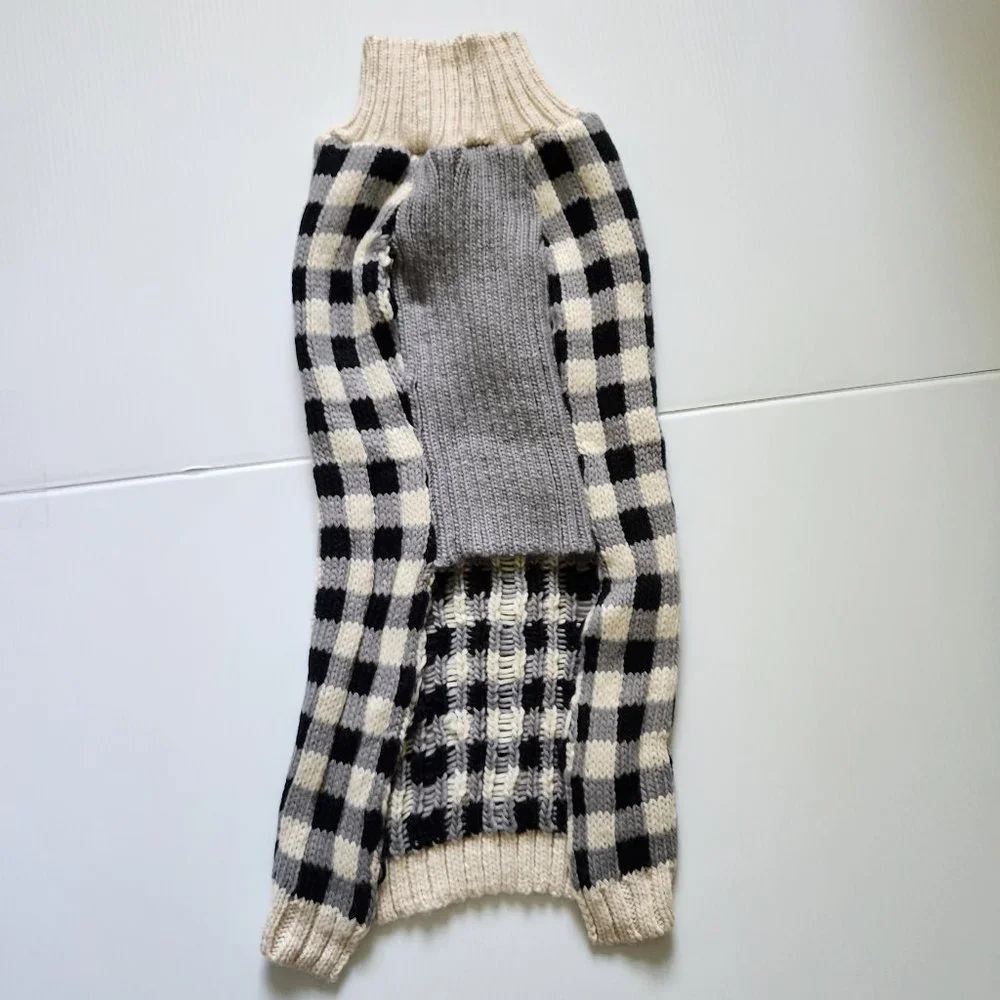 NWOT Pawprint, Buffalo Check, Pet Sweater